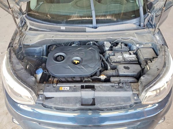 2018 KIA SOUL Plus — Engine bay