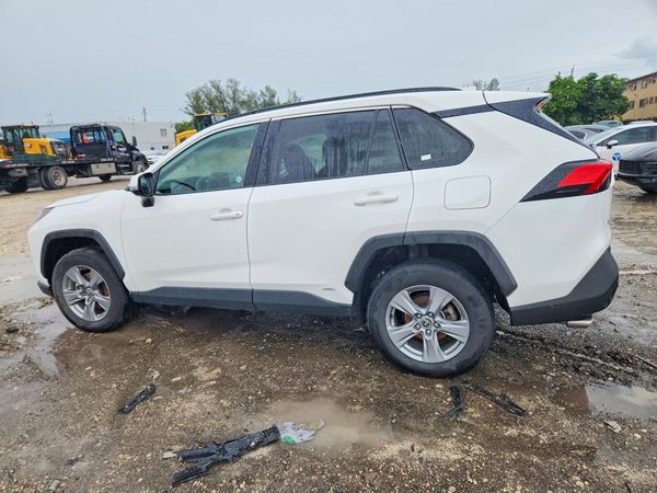 2025 TOYOTA RAV4 XLE — DSRA