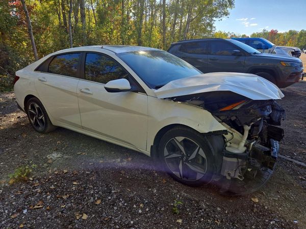 2021 HYUNDAI ELANTRA SEL — Passenger 3/4