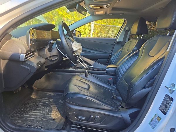 2021 HYUNDAI ELANTRA SEL — DENT