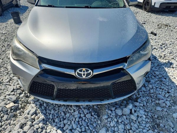 2017 TOYOTA CAMRY LE/SE/XLE/XSE — Engine bay