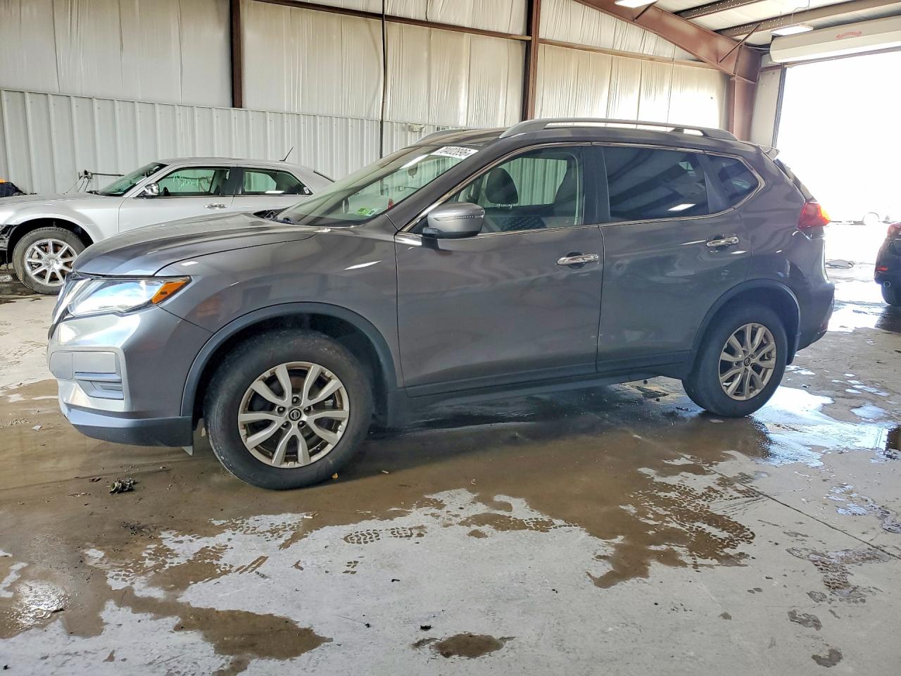 2019 NISSAN ROGUE — Front 3/4