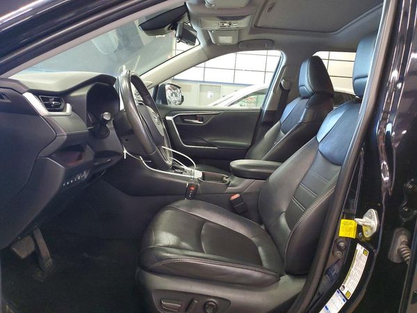2019 TOYOTA RAV4 Limited — DENT
