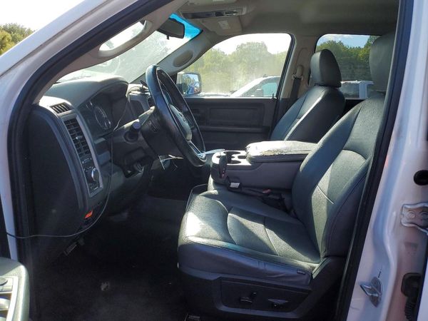 2015 RAM 1500 ST — DENT