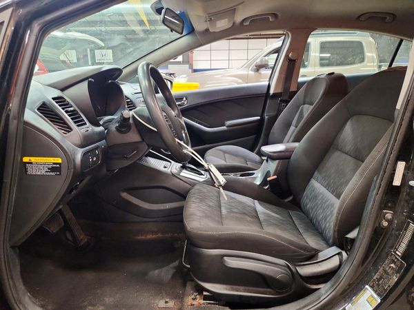 2016 KIA FORTE GL (Middle-Low Grade) — DENT