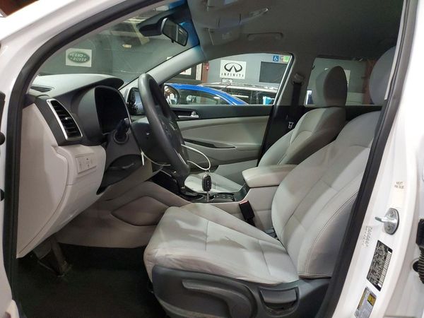2019 HYUNDAI TUCSON SE — DENT