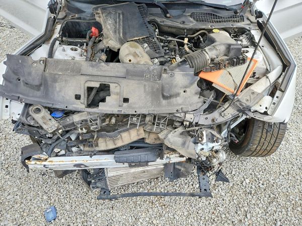 2021 FORD MUSTANG I4 Coupe — Engine bay