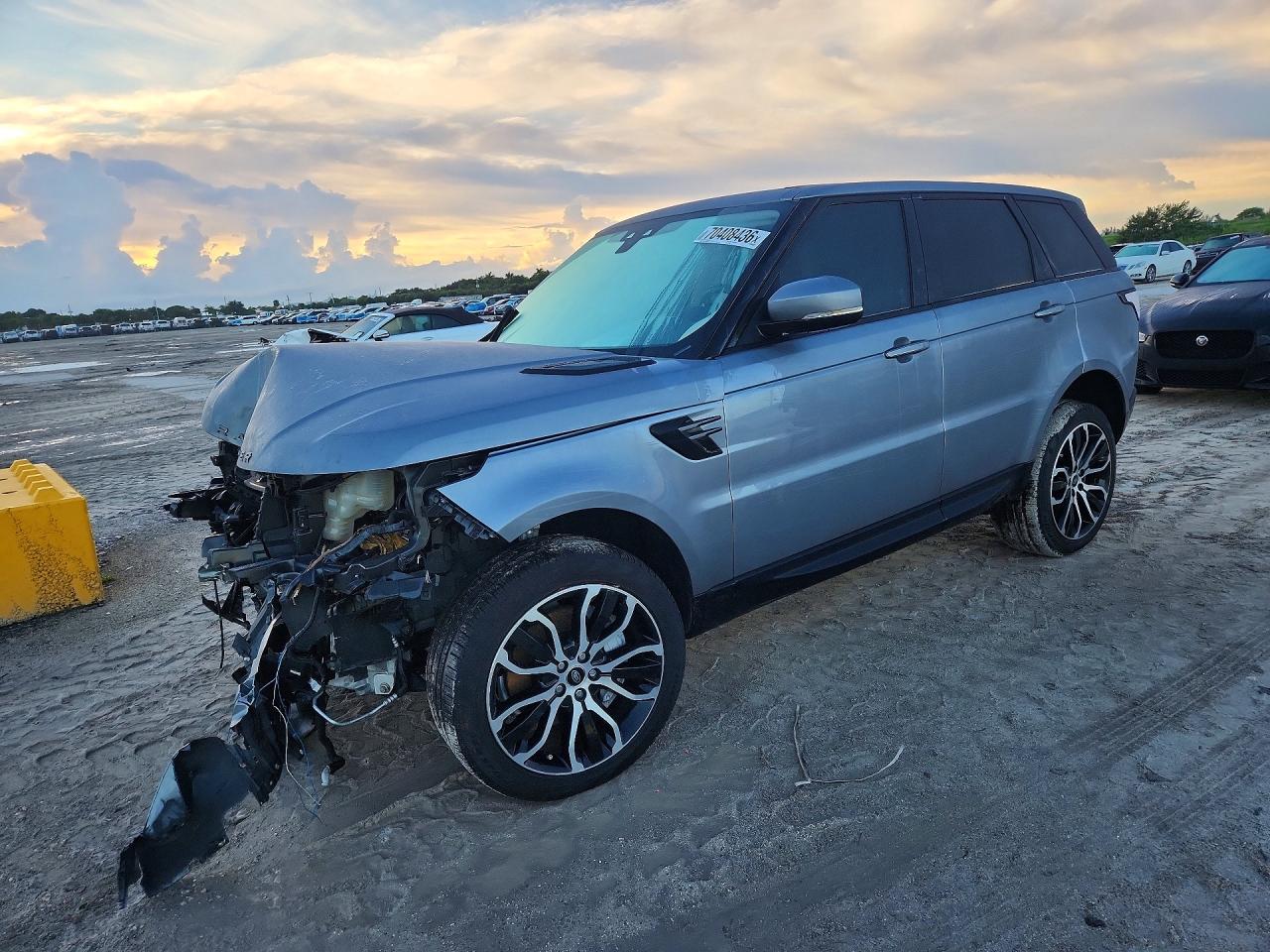 2022 LAND ROVER RANGEROVER HSE Silver Edition — Front 3/4