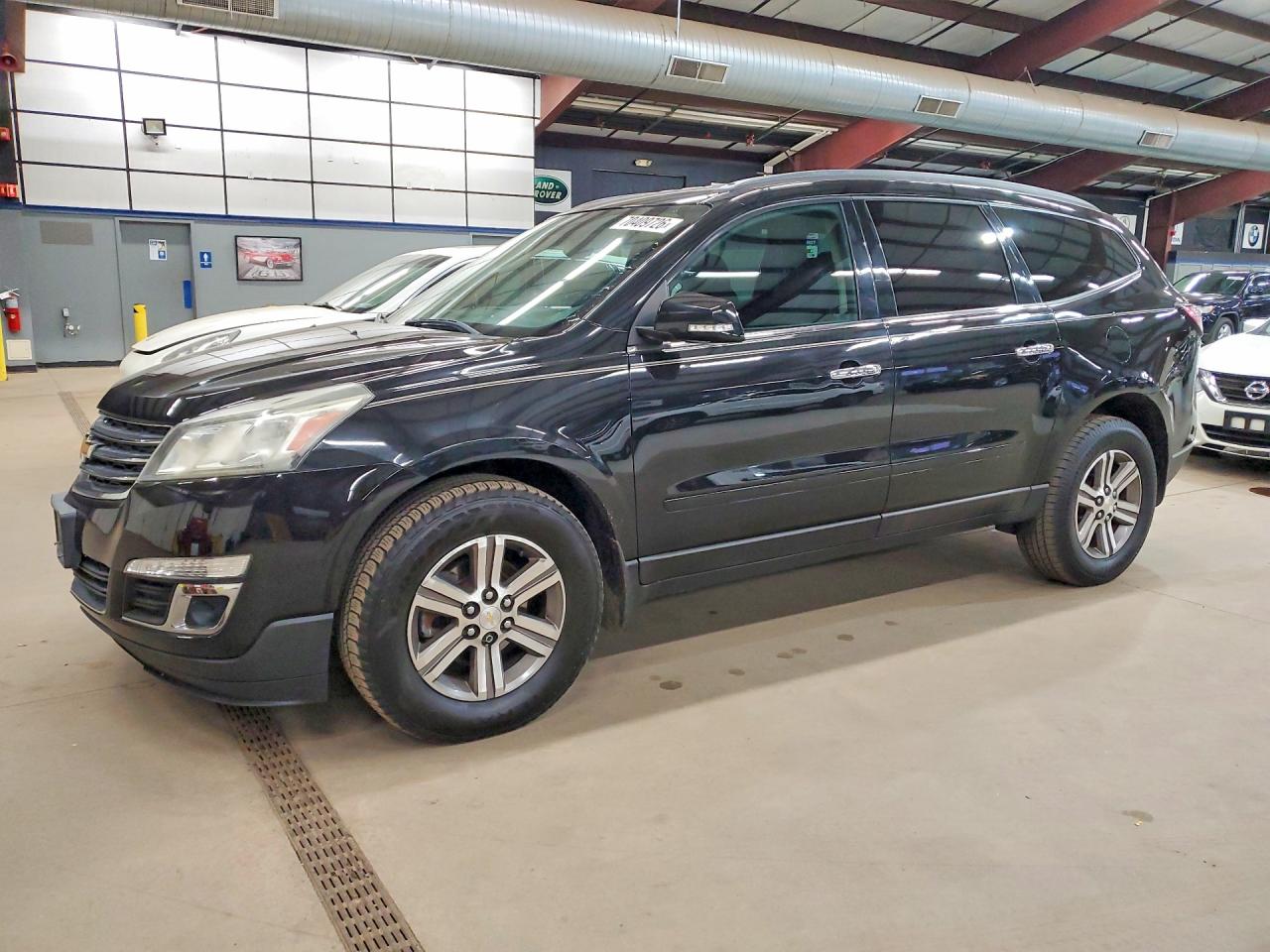 2017 CHEVROLET TRAVERSE 1LT — Front 3/4