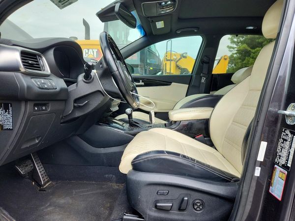 2018 KIA SORENTO SX, SXL — DENT