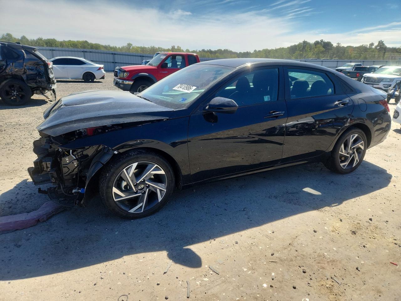 2025 HYUNDAI ELANTRA Blue, SEL Sport — Front 3/4