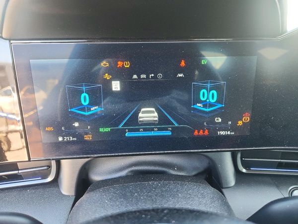 2025 HYUNDAI ELANTRA Blue, SEL Sport — ODOM