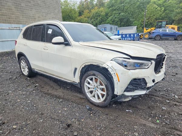 2019 BMW X5 xDrive40i — Passenger 3/4