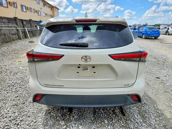 2020 TOYOTA HIGHLANDER XLE — DIRR