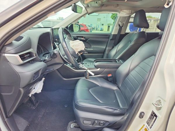 2020 TOYOTA HIGHLANDER XLE — DENT