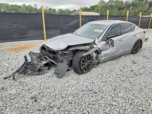 2014 INFINITI Q50 — Front 3/4