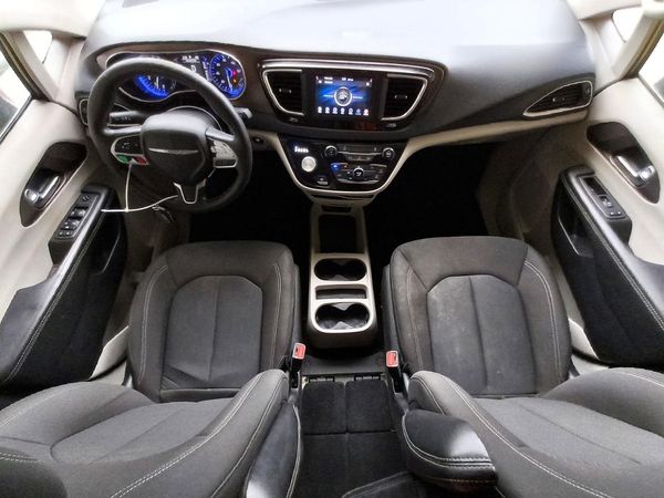 2021 CHRYSLER VOYAGER LX — CKPT