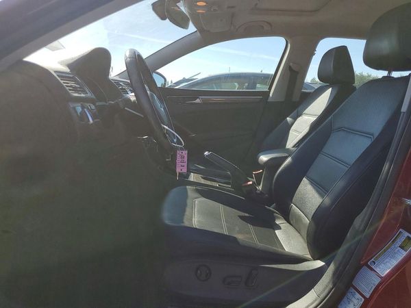 2018 VOLKSWAGEN PASSAT SE, SE w/ Technology — DENT