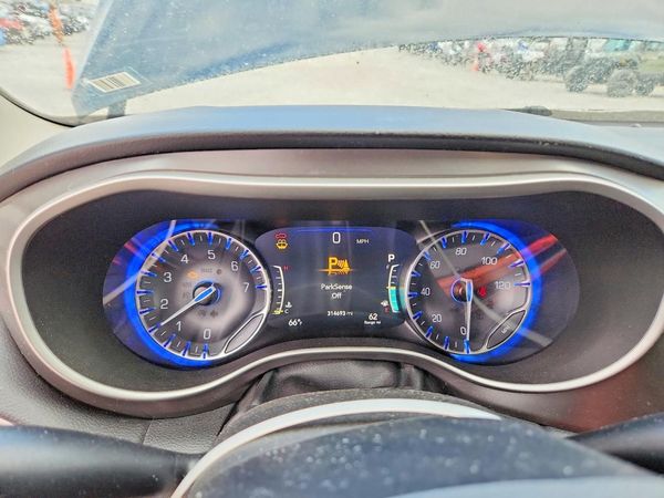 2022 CHRYSLER PACIFICA Touring L — ODOM