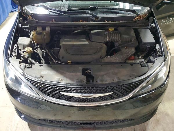 2021 CHRYSLER VOYAGER LXI — Engine bay