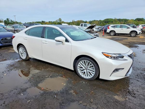 2018 LEXUS ES350 350 — Passenger 3/4
