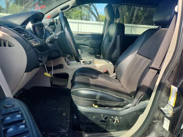 2019 DODGE GRAND CARAVAN SXT — DENT