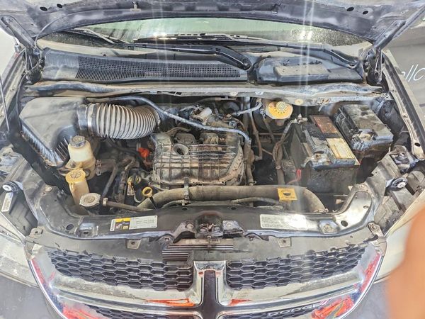 2019 DODGE GRAND CARAVAN SXT — Engine bay