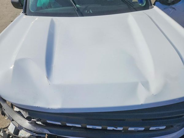 2023 FORD BRONCO Big Bend — Engine bay
