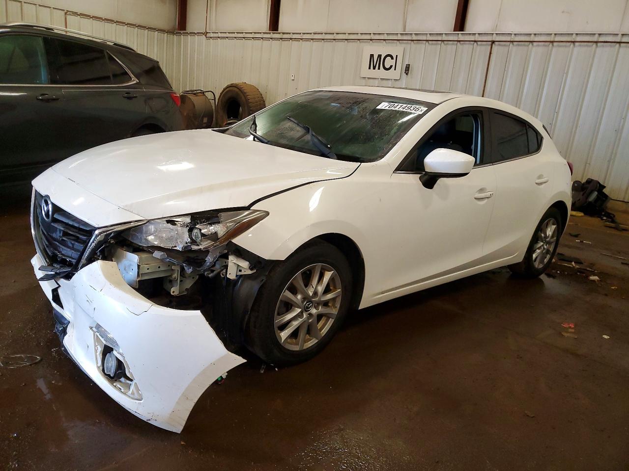 2016 MAZDA 3 SE — Front 3/4