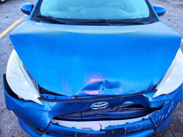 2013 TOYOTA PRIUS — Engine bay