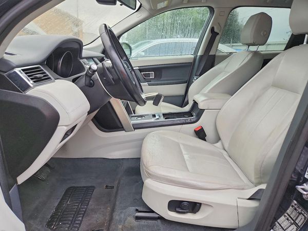 2019 LAND ROVER DISCOVERY SPORT SE — DENT
