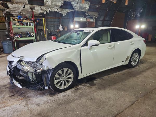 2014 LEXUS ES — DSFA — Front 3/4