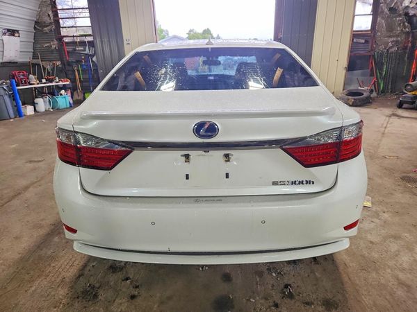 2014 LEXUS ES 300h — DIRR