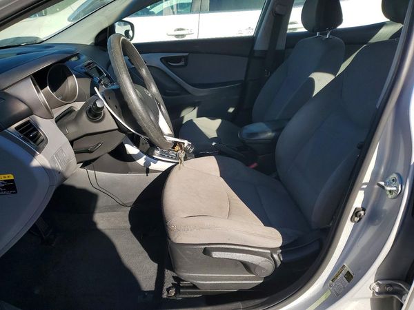 2013 HYUNDAI ELANTRA — DENT