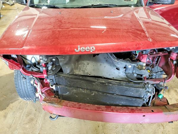 2014 JEEP PATRIOT Latitude — Engine bay