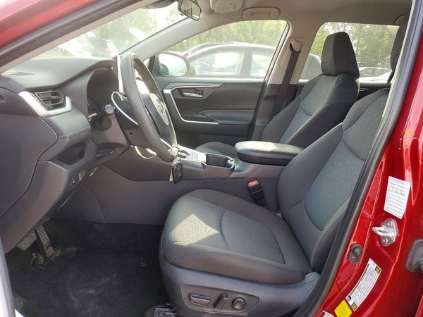 2025 TOYOTA RAV4 XLE — DENT