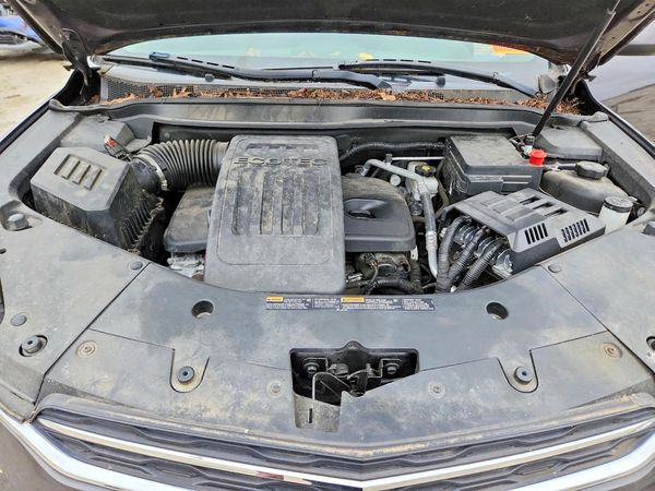 2016 CHEVROLET EQUINOX LT — Engine bay