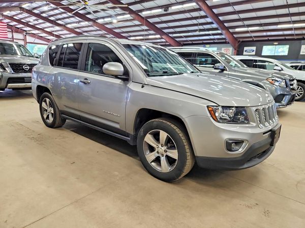 2016 JEEP COMPASS Latitude — Passenger 3/4