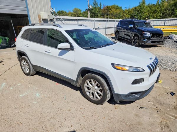 2015 JEEP CHEROKEE Latitude — Passenger 3/4