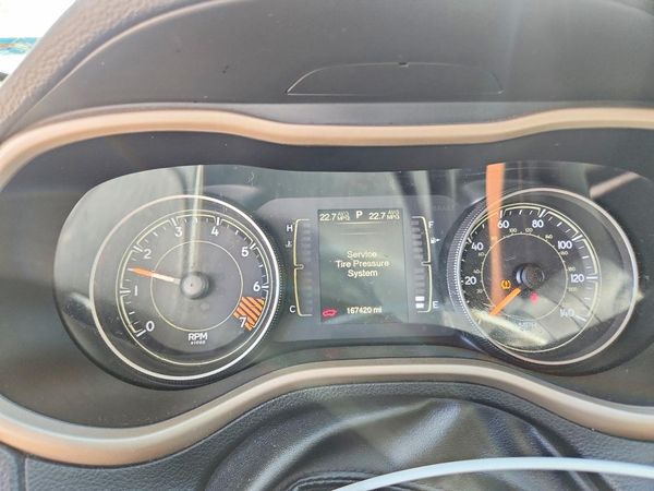 2015 JEEP CHEROKEE Latitude — ODOM