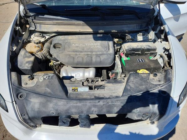 2015 JEEP CHEROKEE Latitude — Engine bay