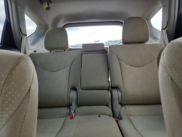 2012 TOYOTA PRIUS — SUVN