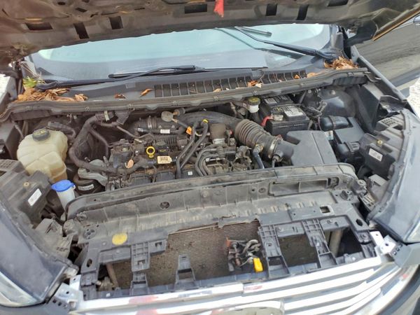2021 FORD EDGE SEL — Engine bay
