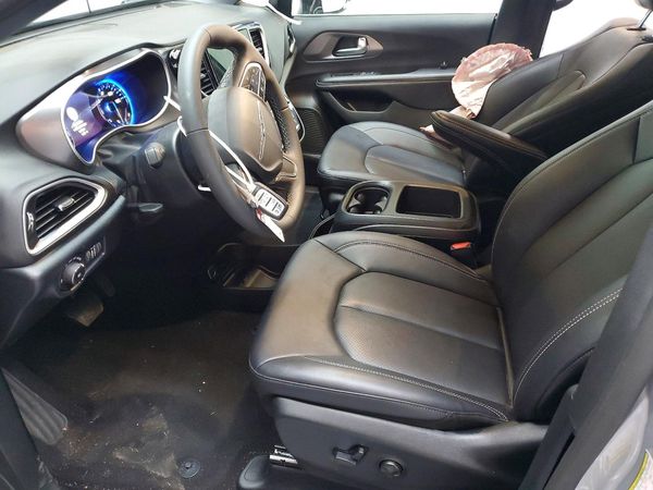 2026 CHRYSLER PACIFICA Select — DENT