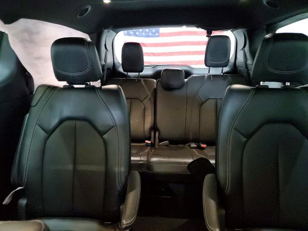 2026 CHRYSLER PACIFICA Select — SUVN