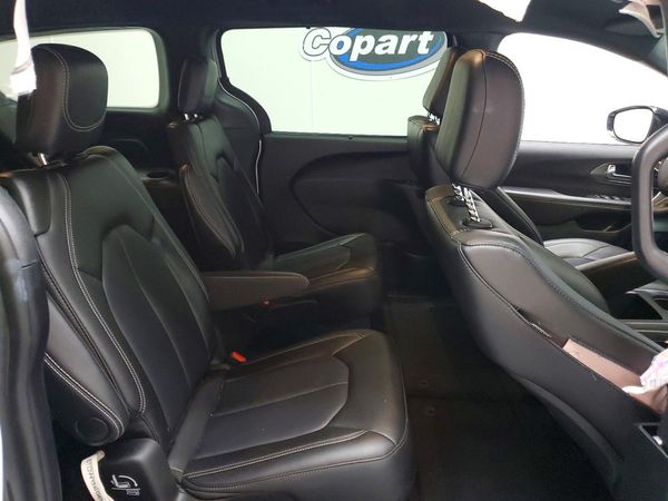 2026 CHRYSLER PACIFICA Select — PSRS
