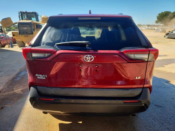 2019 TOYOTA RAV4 LE — DIRR