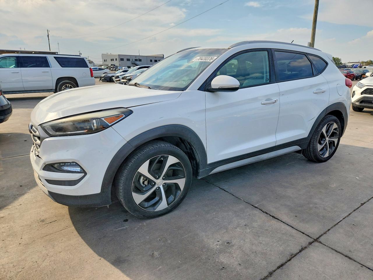 2017 HYUNDAI TUCSON — Front 3/4