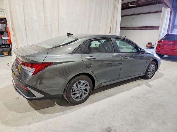 2025 HYUNDAI ELANTRA Blue, SEL Sport — PSRA