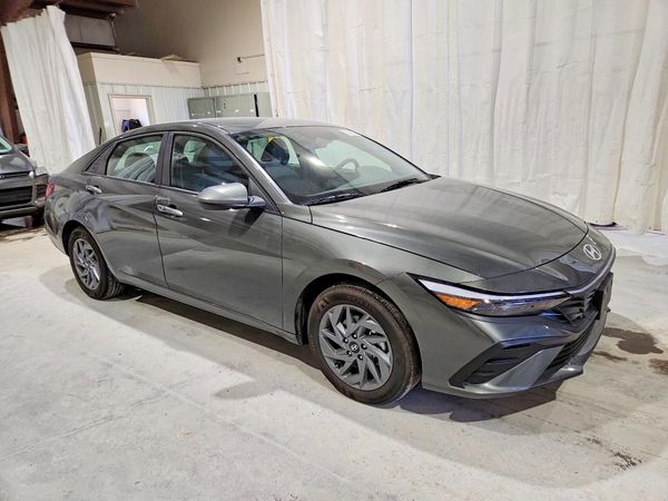 2025 HYUNDAI ELANTRA Blue, SEL Sport — Passenger 3/4
